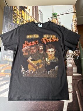 Shawn Mendes Concert T-Shirt - Size M